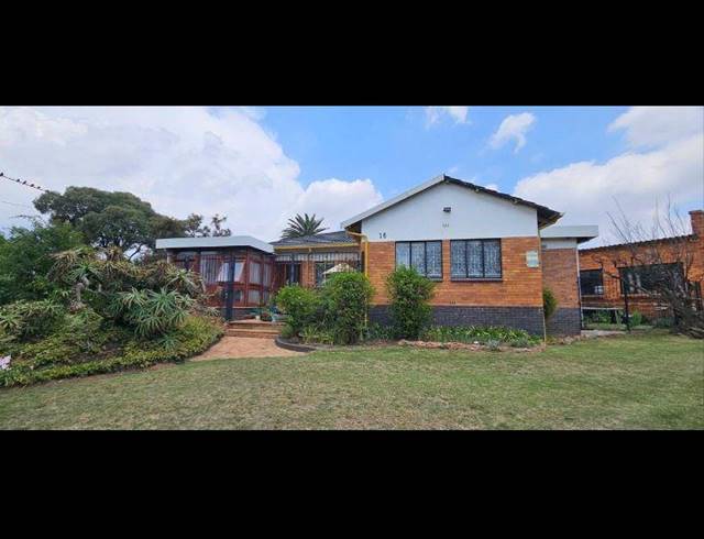 3 BEDROOM HOUSE FOR SALE IN SOUTH CREST